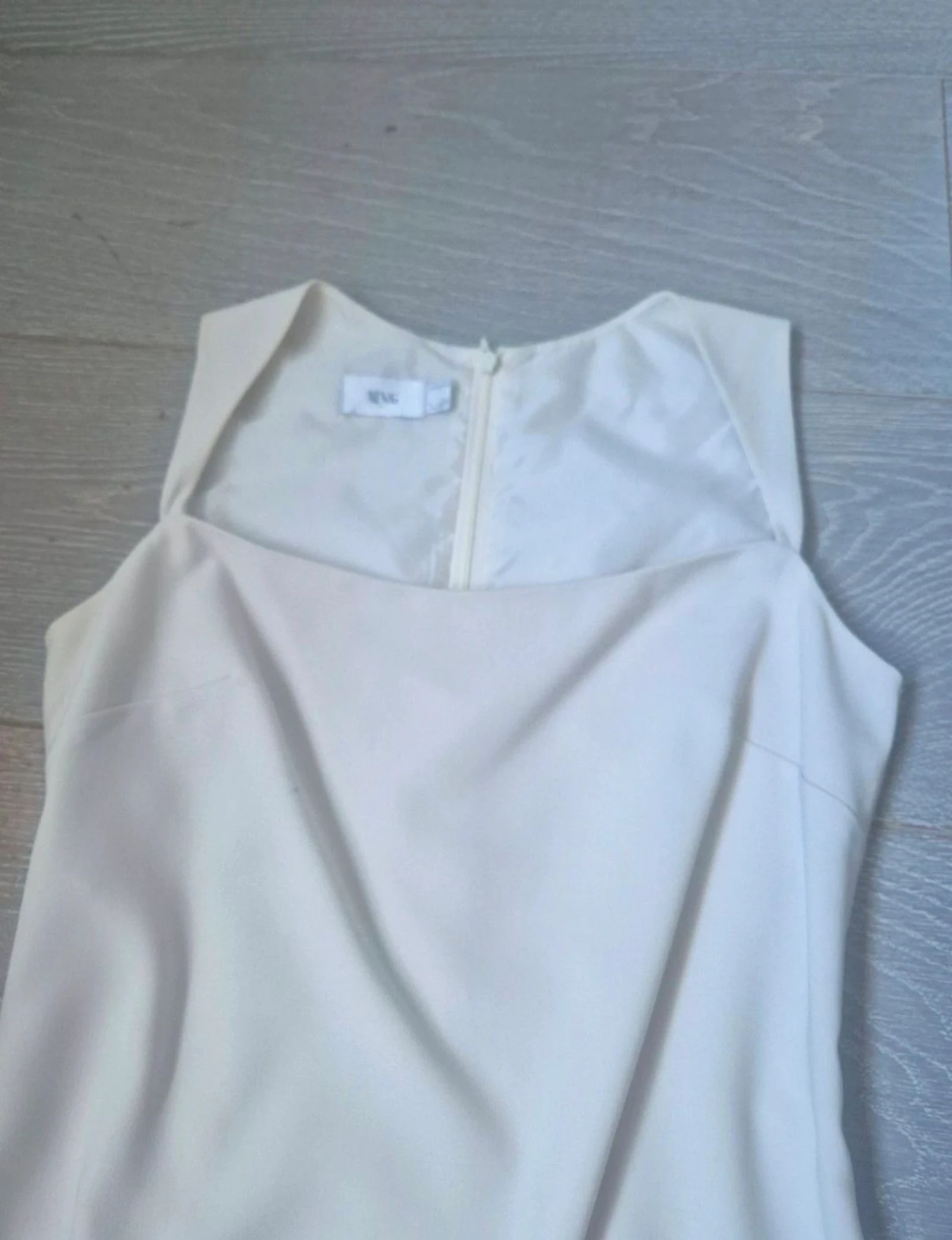 Vestido branco rasgado. Mango. Tamanho M – photo 3